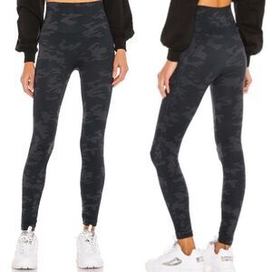 Spanx‎ Look at me now leggings camo